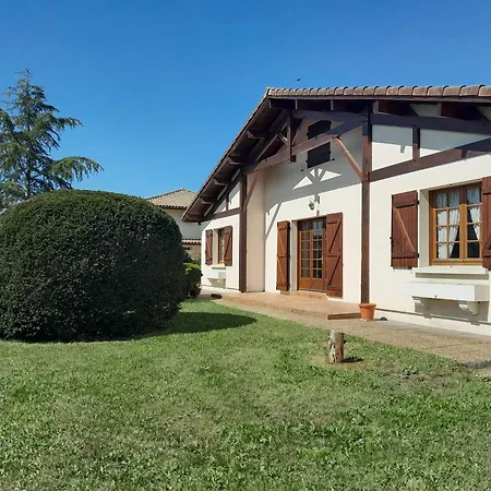Holiday home Maison Charmante Pres De L'ocean A - Fr-1-50-170 *